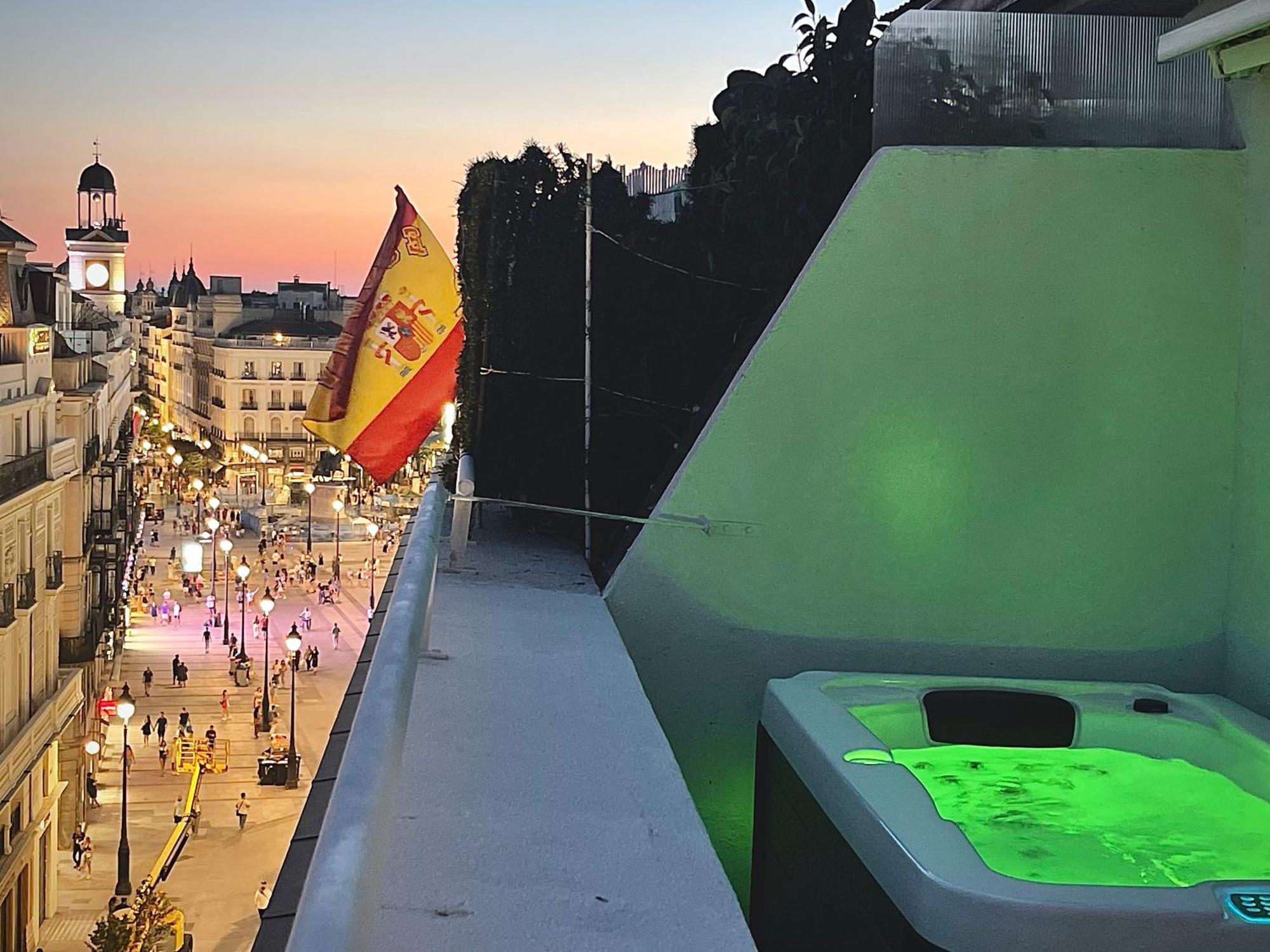 Center City, Puerta Del Sol Terraza Appartement Madrid Buitenkant foto